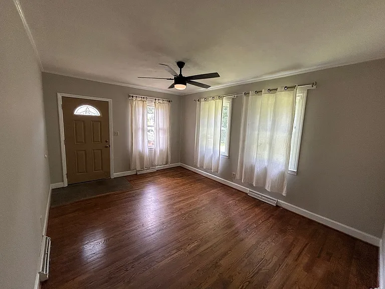 4403 Edgemore Rd — Photo 13
