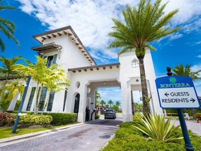 9222 W 33rd Ln UNIT 9222, Hialeah, FL, 33018