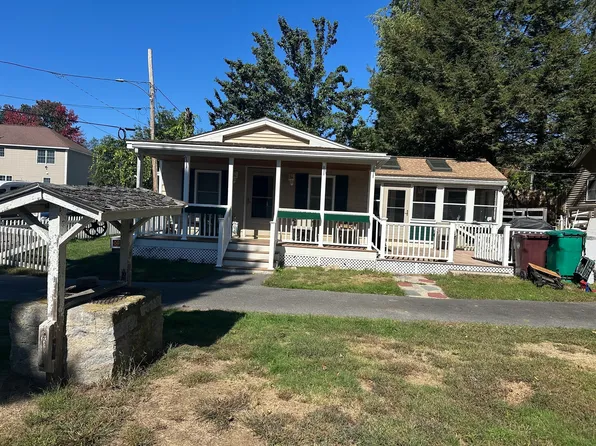 31 Tilton St, Lowell, MA 01850