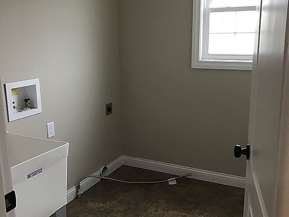 4th image of 1350 Creek Bend Ct