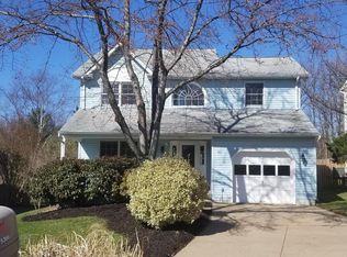 9366 Hidden Spring Dr, Manassas, VA 20112