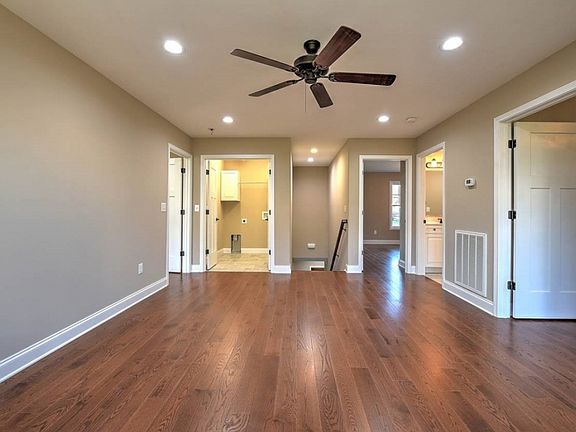 4th image of 2903 Royal Mile Dr