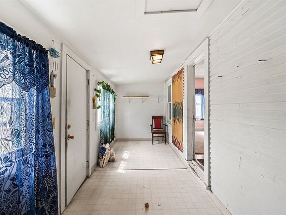 5th image of 2420 E 37th Ct