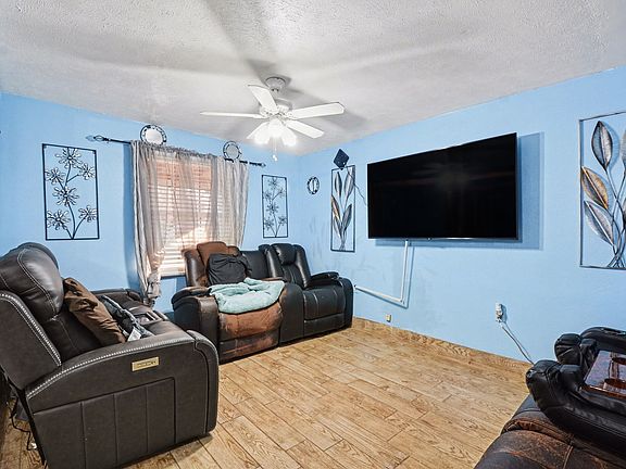 2nd image of 1615 Barlow Ave