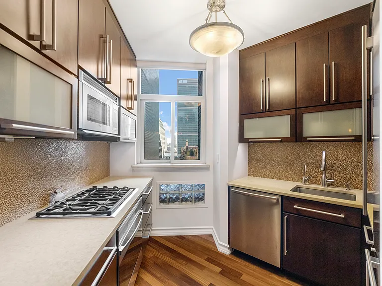 303 E 43rd St #11C — Photo 11