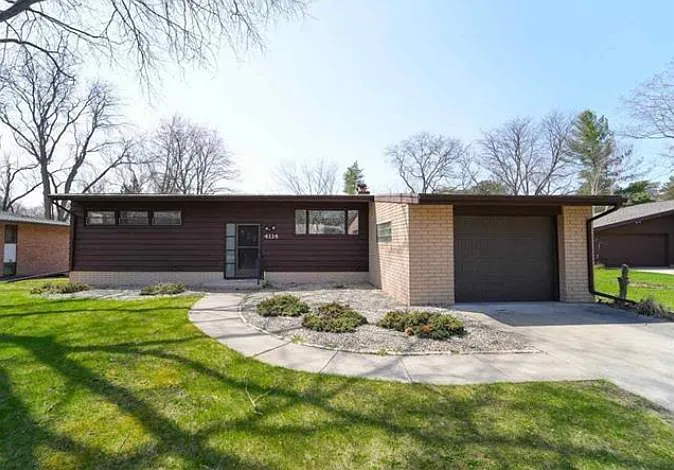 4114 Chelsea Ct — Photo 1