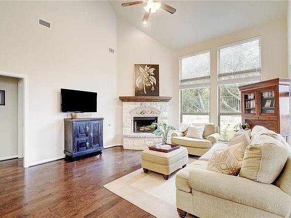 4th image of 503 Drury Ln