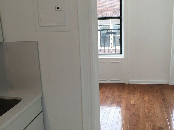 5th image of 132 N 1st St APT 13