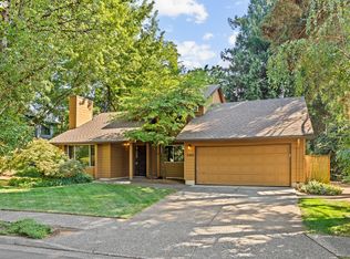 10488 SW Susquehanna Dr, Tualatin, OR 97062