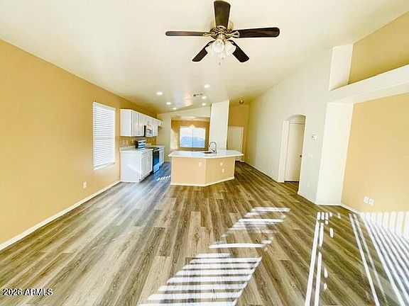 3rd image of 8521 W WATKINS Street
