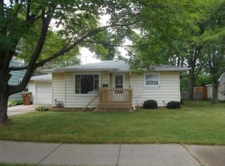 3016 Prais St, Stevens Point, WI 54481