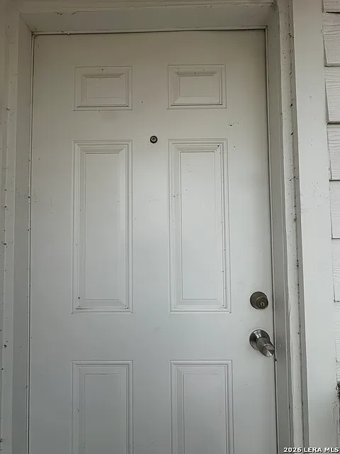 Studio, 1.0 bath, 550 sqft, $800 — Photo 2
