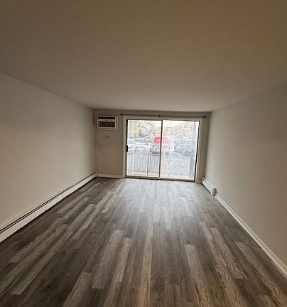 3rd image of 1908-16 W Vermont Ave #11509682