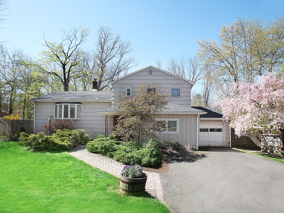 1st image of 23 Billingsley Dr