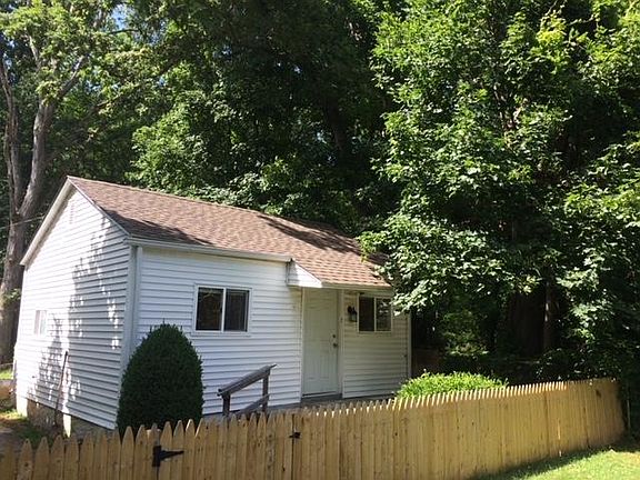 2nd image of 106 Woodland Ave #2