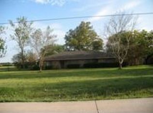 316 Crestview Dr, Red Oak, TX 75154
