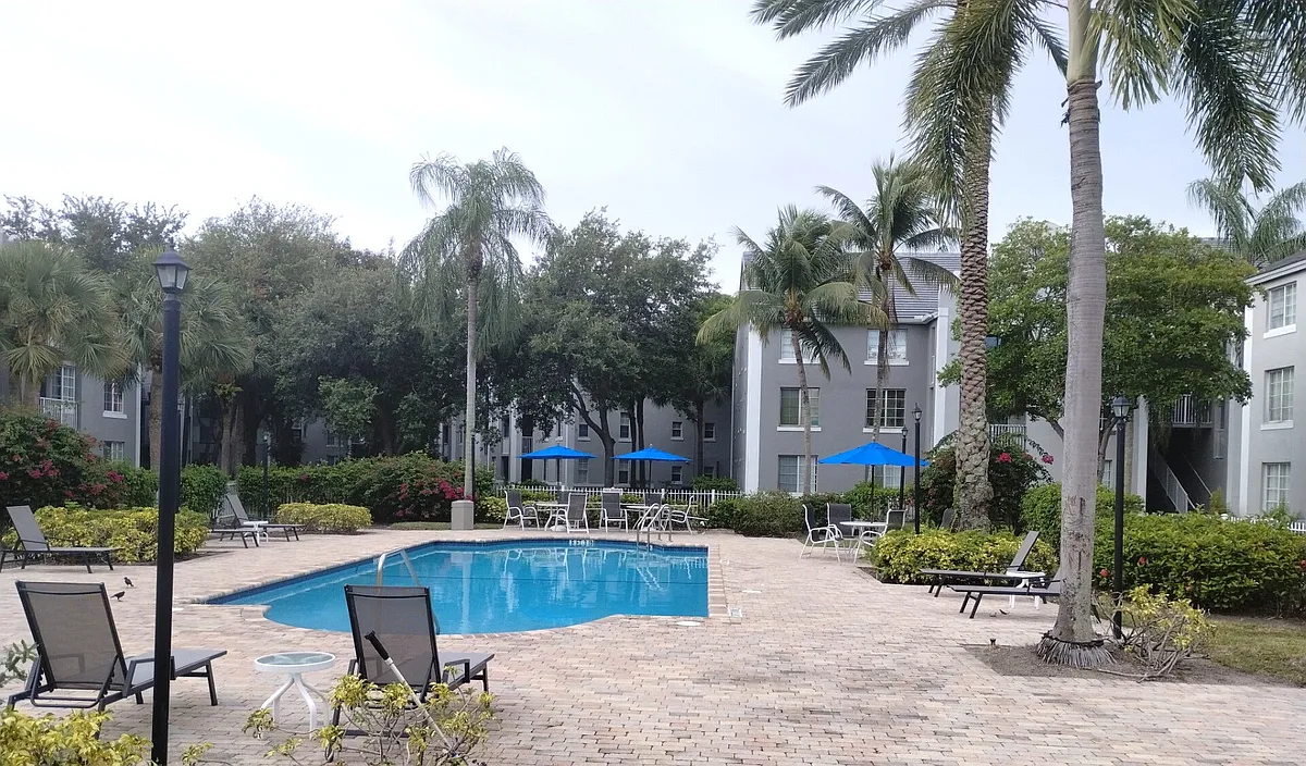 Building Photo - Devonaire HC LLC