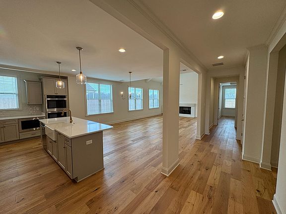 2nd image of 11512 Sunsparkler Way