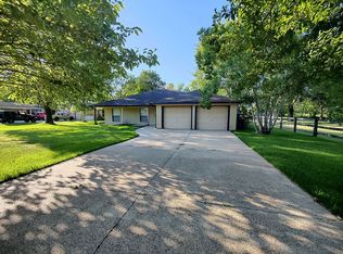 6119 Dee Rd, Pearland, TX 77581