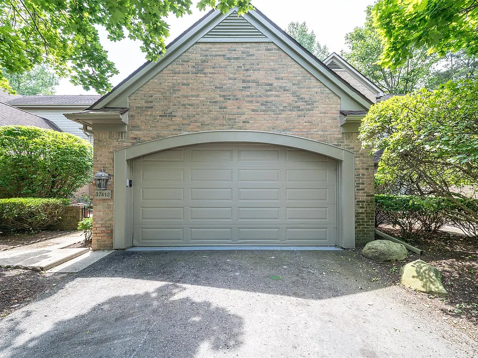 37412 Legends Trail Dr