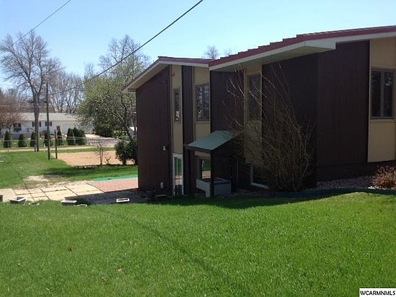 3rd image of 605 Haarfager Ave N