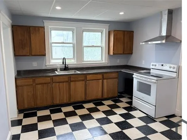 15 Thornton St #2R, Revere, MA 02151