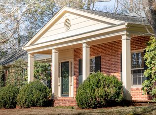 121 W Watkins St, Lookout Mountain, TN 37350