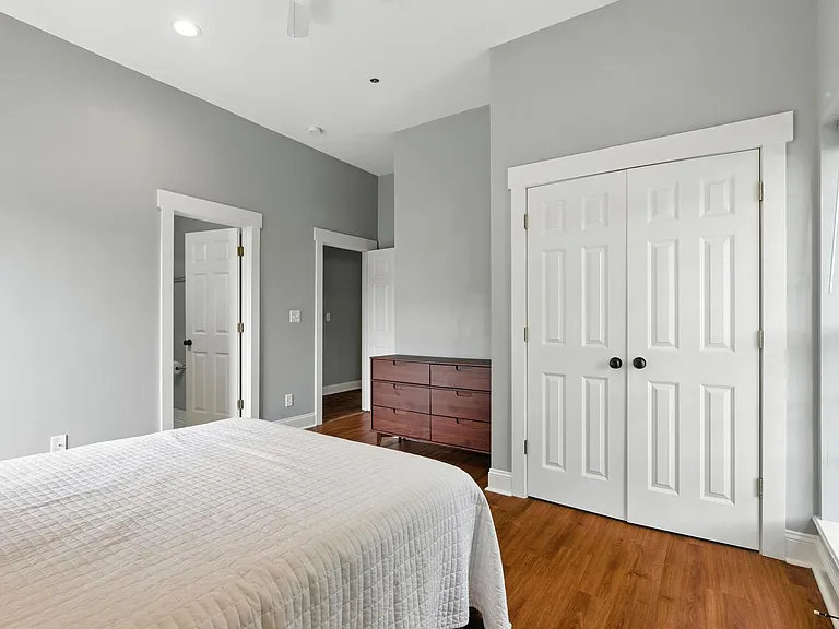 492 N Thomas St — Photo 54