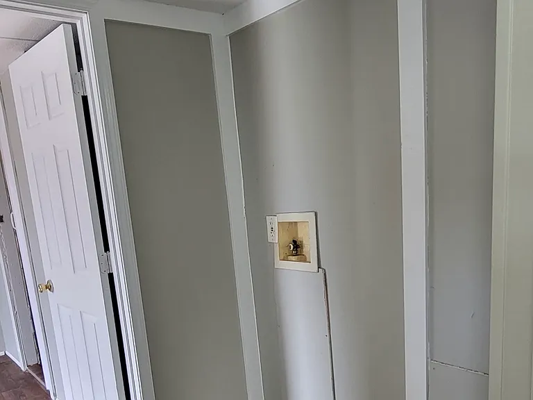 115 Linden Ln — Photo 9