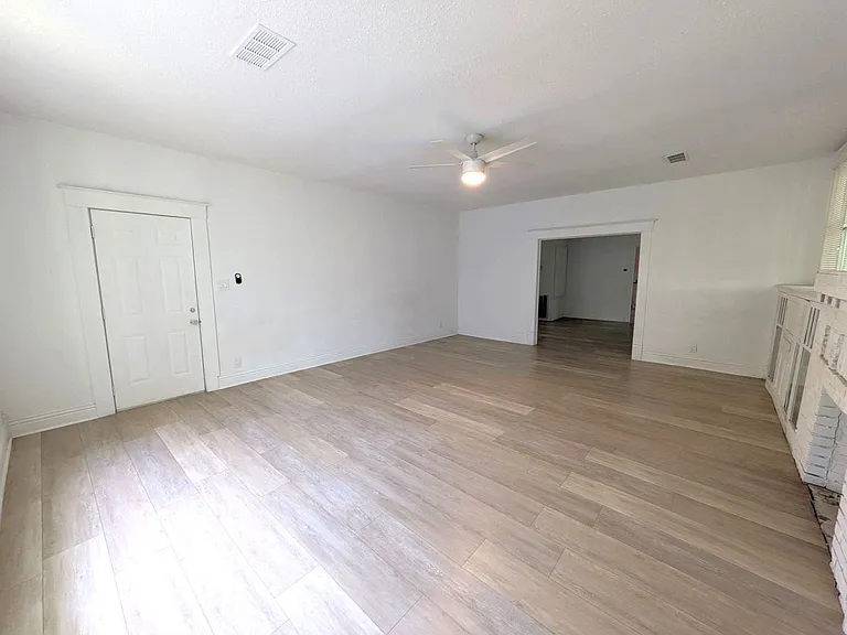 1420 Live Oak Ave — Photo 5