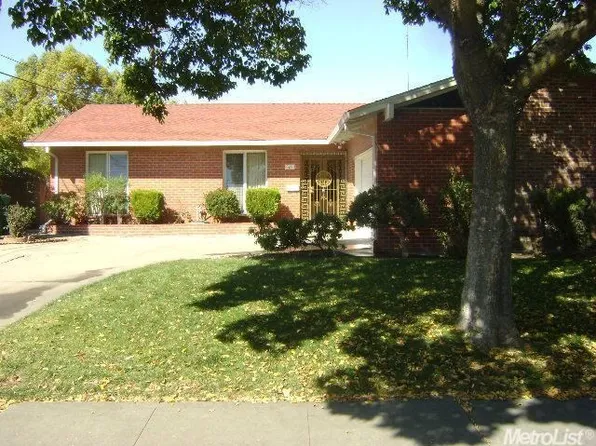 325 Coventry Dr, Stockton, CA 95207