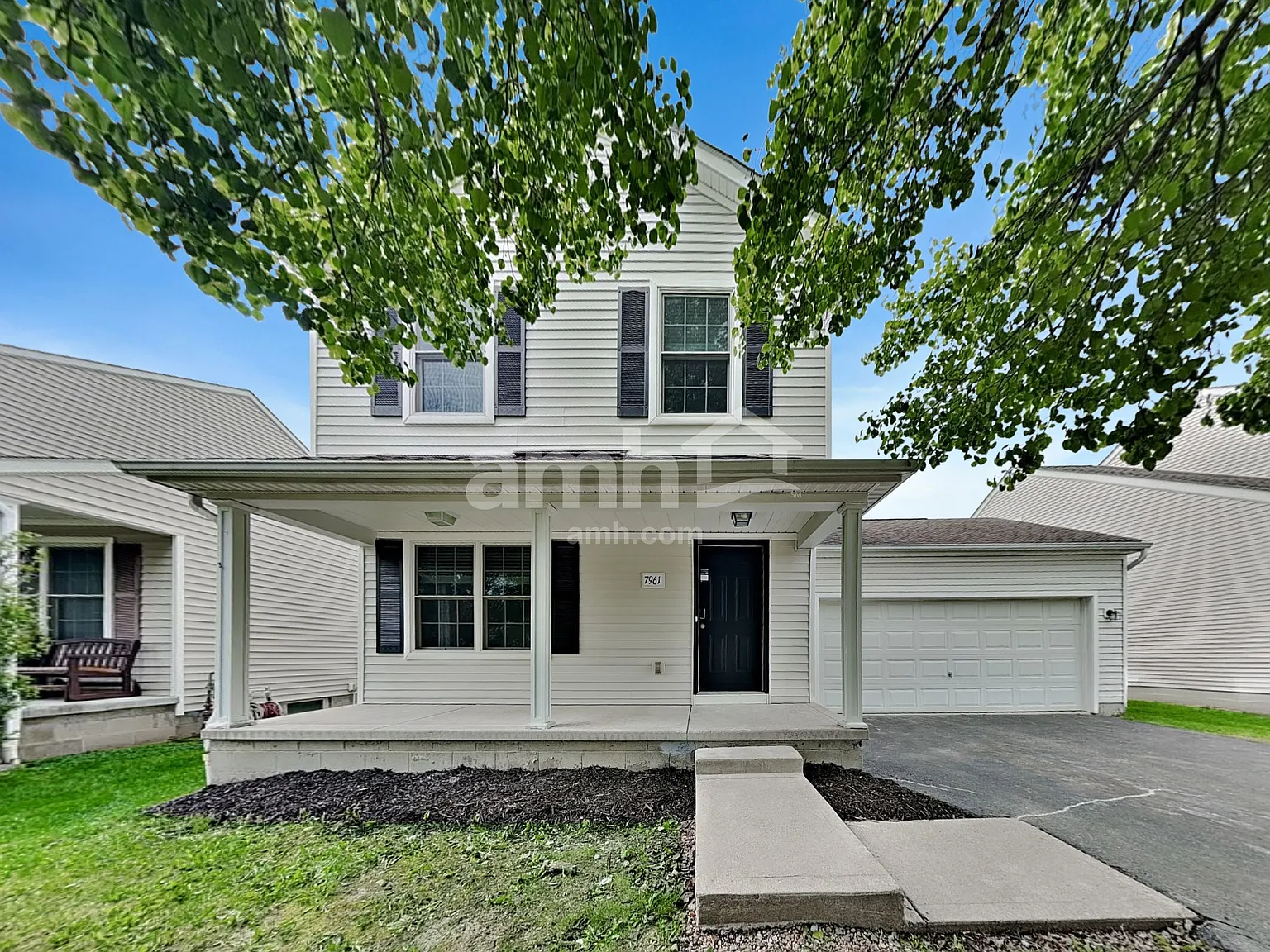 3 bed, 2.5 bath, 1360 sqft, $2,520 — Photo 1