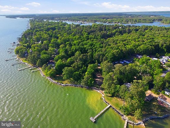 3rd image of 15567 Potomac River Dr
