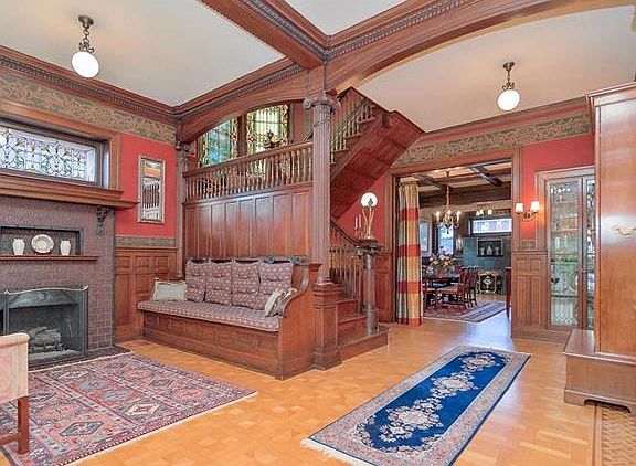 4th image of 3806 Flora Pl