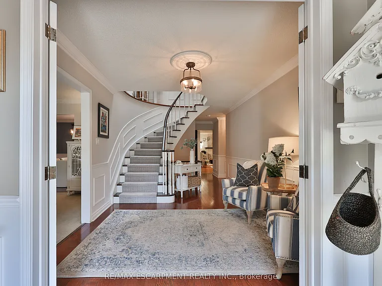 3555 Kingbird Ct — Photo 5