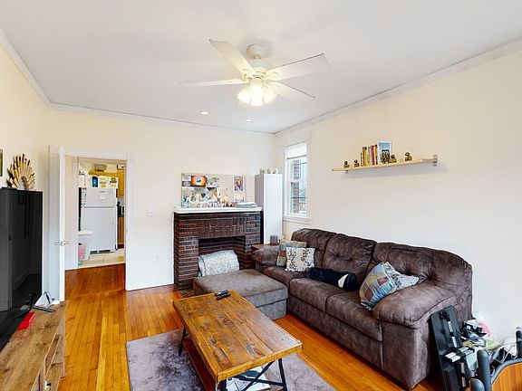 4th image of 23 Glenville Ave #4