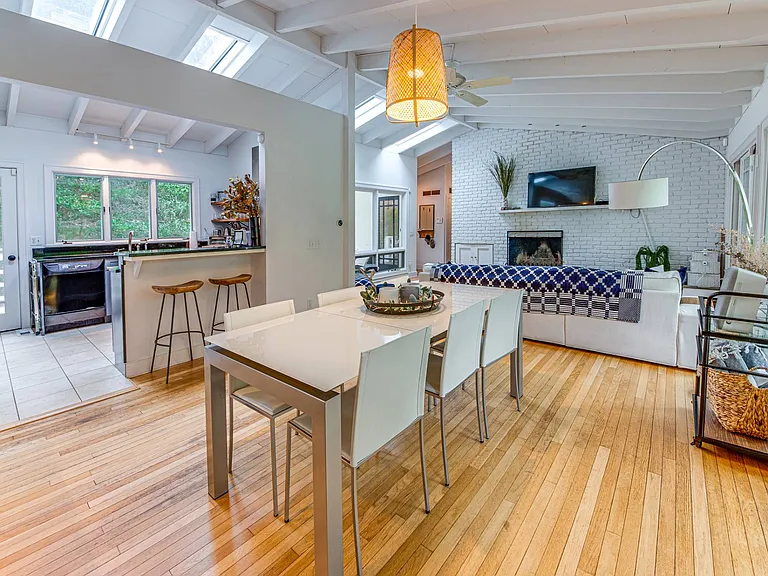 64 Winding Way — Photo 9