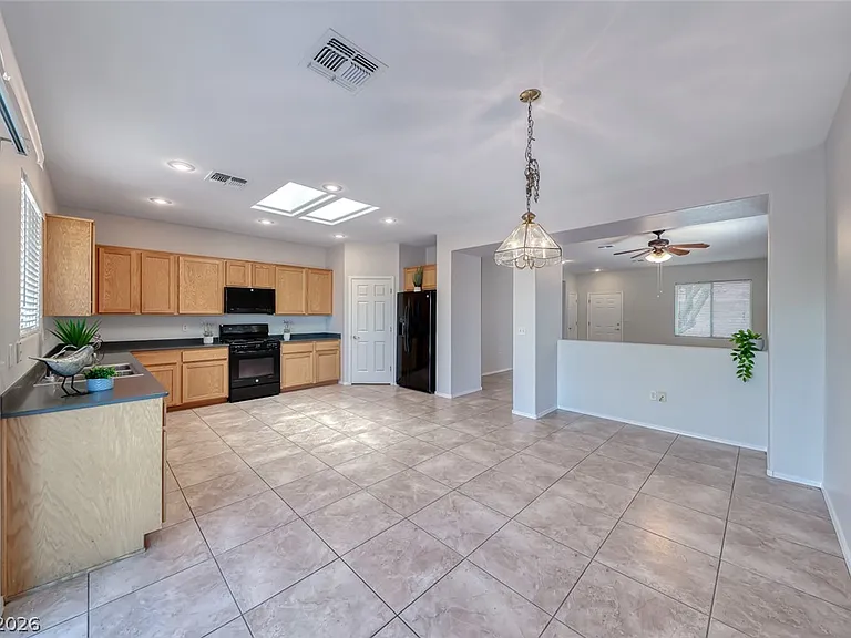 2343 Schaeffer Hills Dr — Photo 14