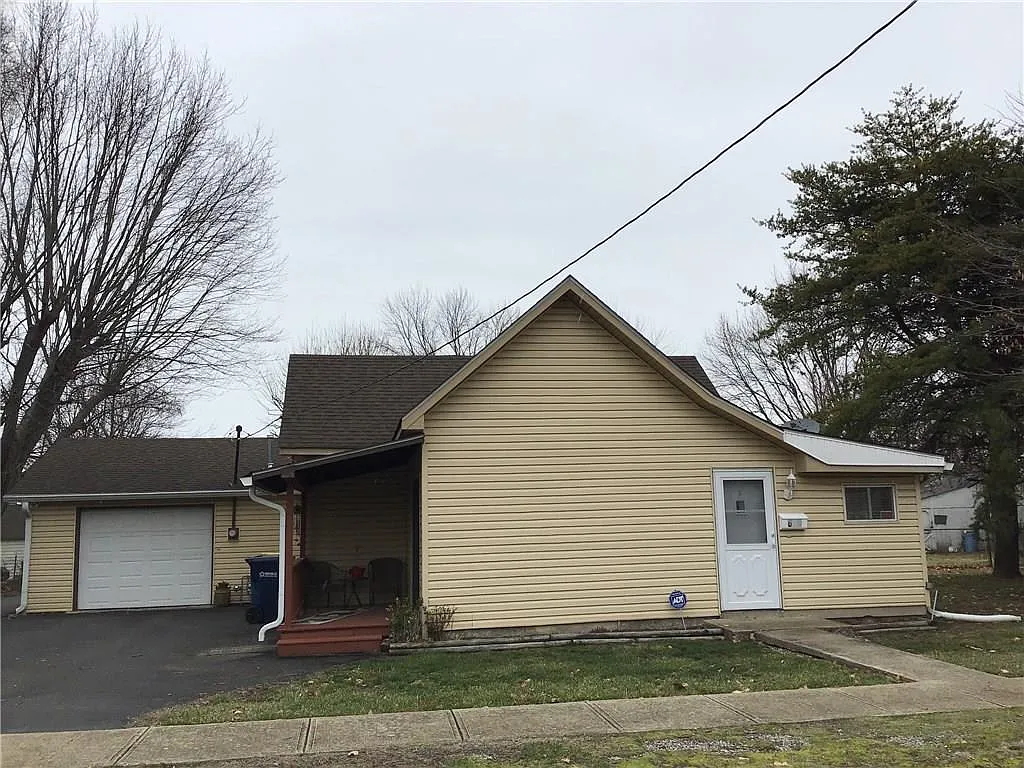 620 Walnut St photo 1