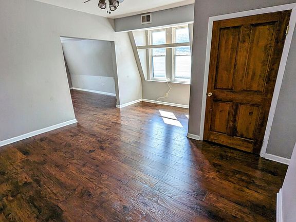 3rd image of 2111 Seneca St
