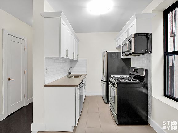 3rd image of 400 Clinton Ave #D1