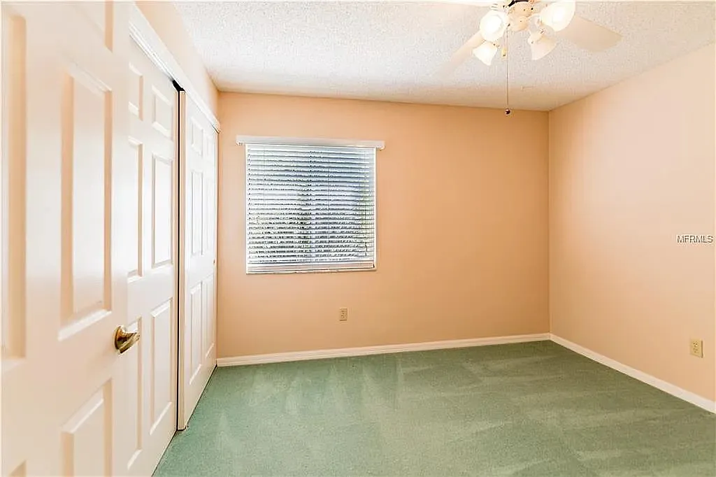 4 bed, 2212 sqft, $4,000 — Photo 4