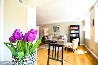 Dining area with view to Livingroom