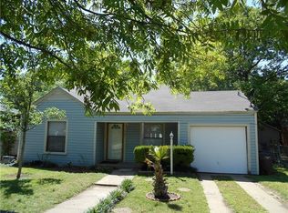 307 N Retta St, Fort Worth, TX 76111