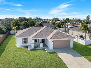 1706 NE 2nd Pl, Cape Coral, FL 33909