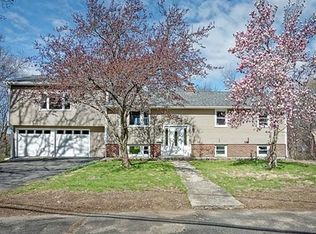 192 Jericho Hill Rd, Waltham, MA 02451