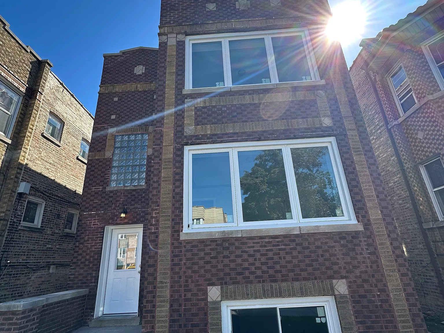 1823 Oak Park Ave — Photo 1