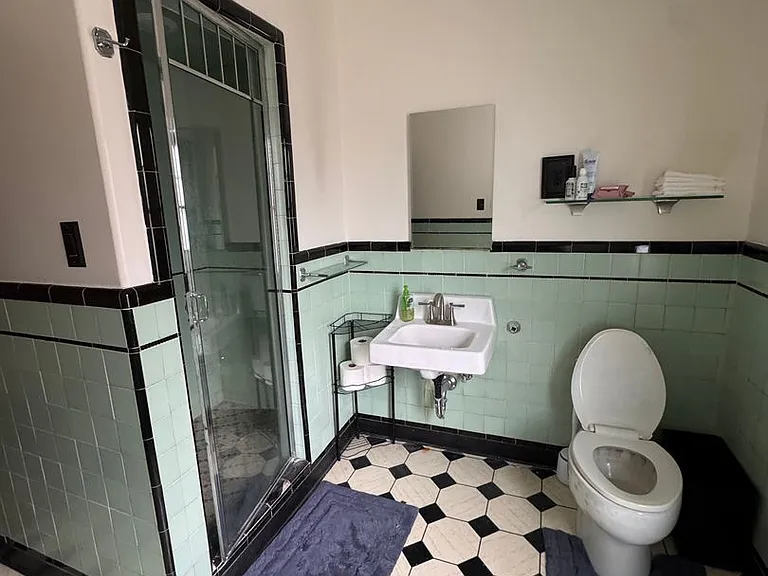 526 Main St — Photo 13