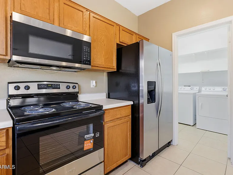 12910 W Corrine Dr — Photo 17