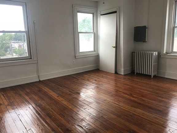 4th image of 6650 Musgrave St Floor 3
